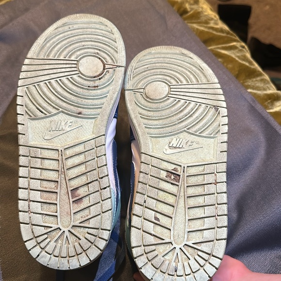 Nike Air Jordan 1 - Picture 9 of 10